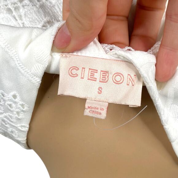 Ciebon Braylee White Eyelet Belted High Neck Dress SZ S - Picture 10 of 11